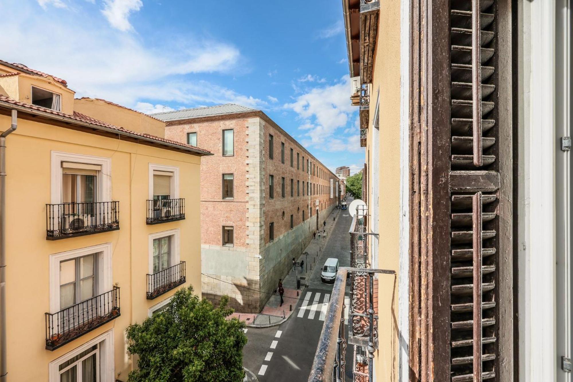 Be Coliving Madrid Centro Hotel — Photos 2